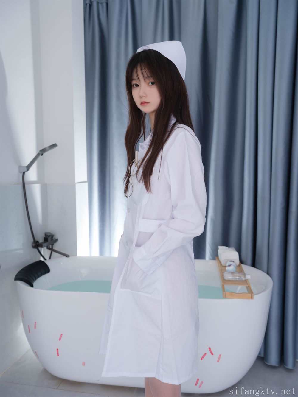 小恩 紧急企划 万元定制私房照片-写真套图合集下载- 16套