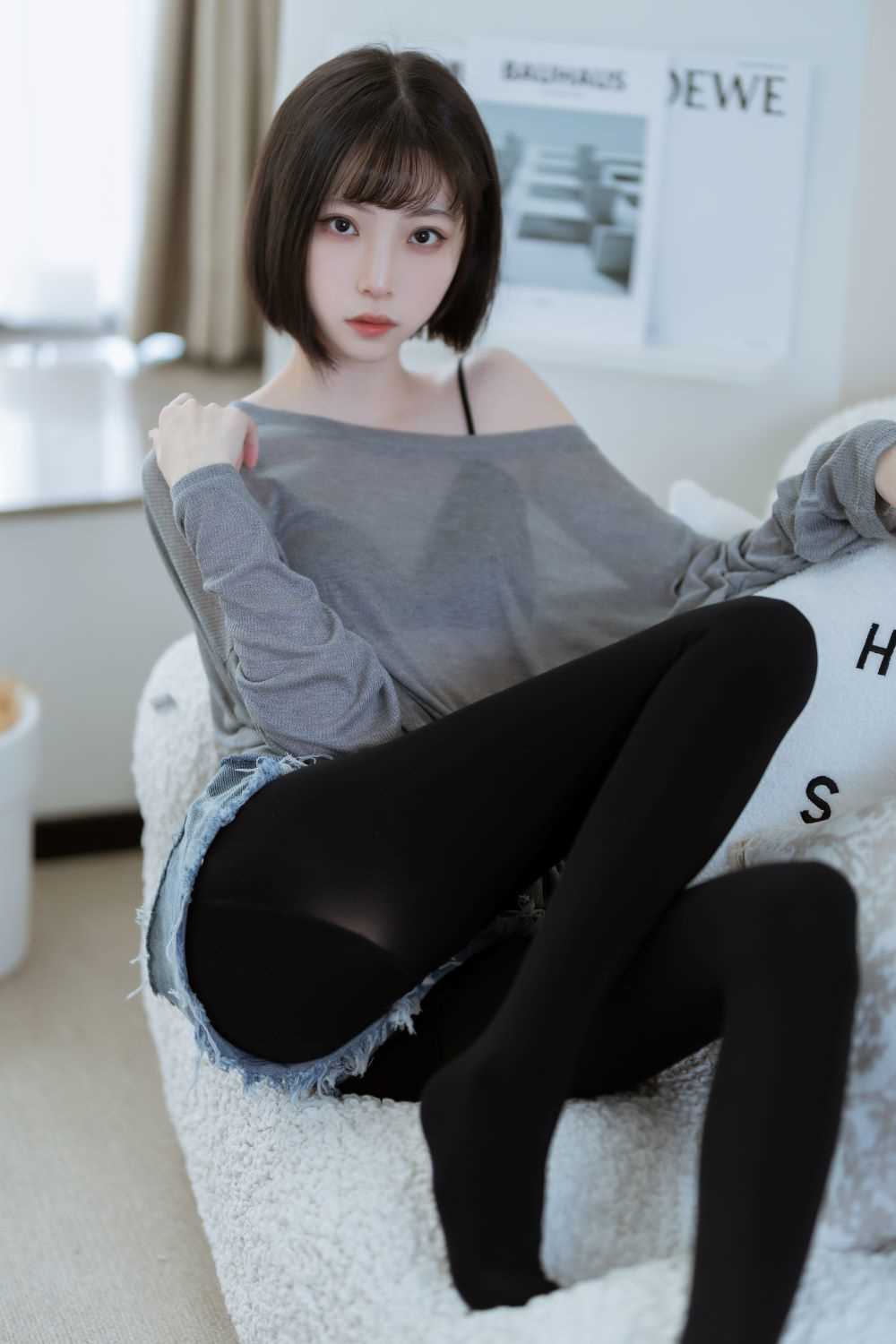许岚LAN 白丝、黑丝美腿福利,写真图包合集资源下载 36套 许岚LAN 白丝、黑丝美腿福利,写真图包合集资源下载 36套