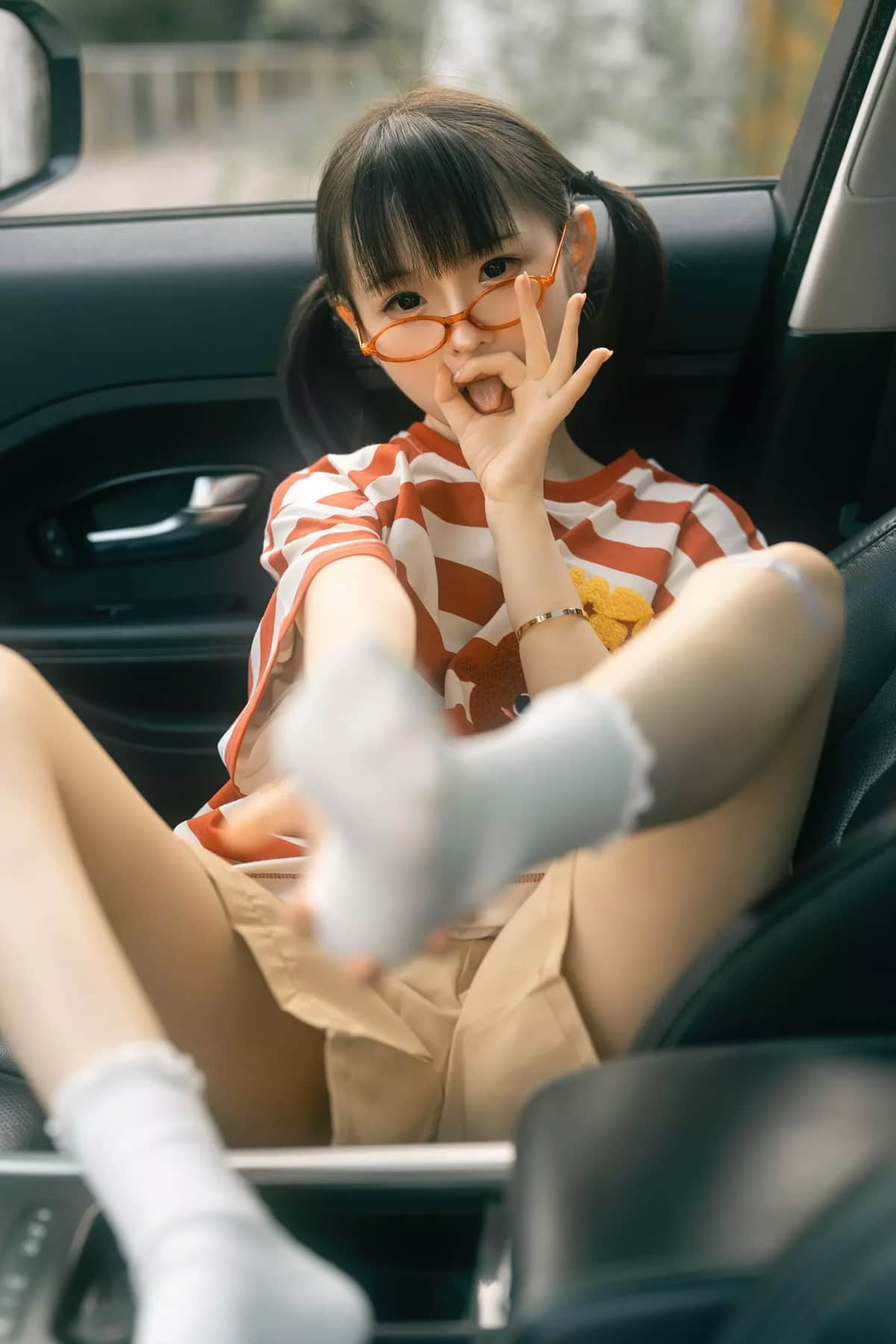 《幼水铃衣》 最新cos白丝图片写真资源合集下载