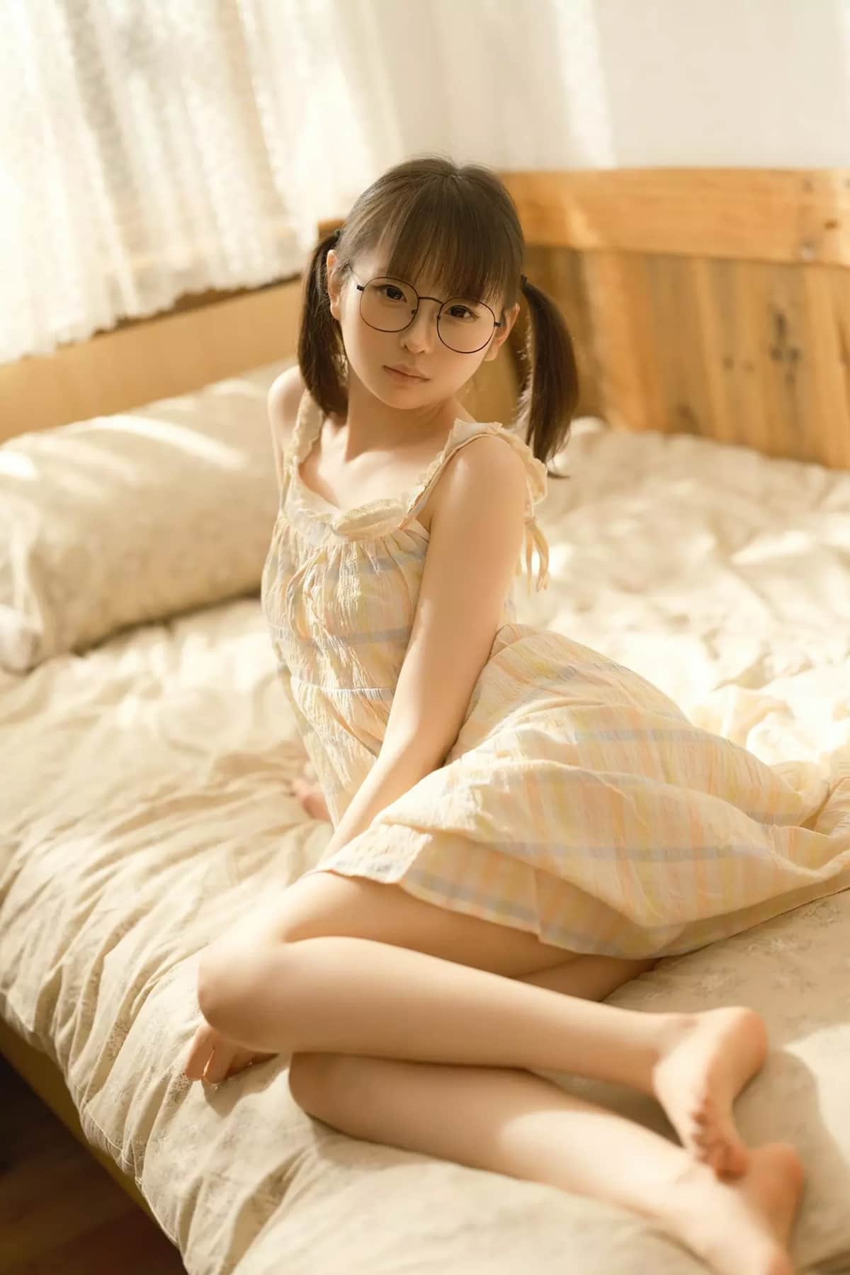 《幼水铃衣》 最新cos白丝图片写真资源合集下载