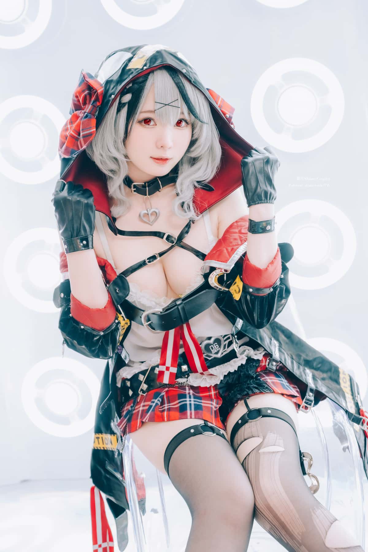 霜月shimo 美女Cos制服诱惑 写真图集合集下载