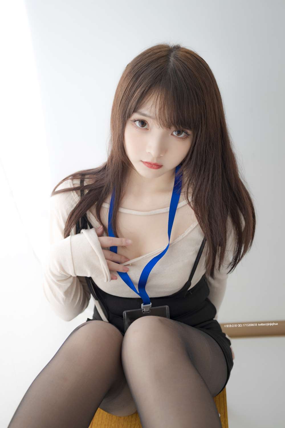 古川kagura cos定制VOL黑丝美腿福利 写真图包合集下载 73套