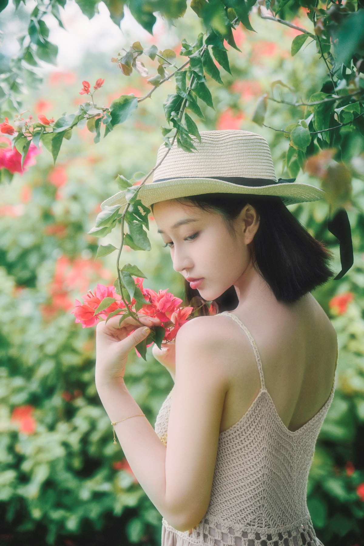 年年nnian 美女模特影集视频写真资源合集下载 127套