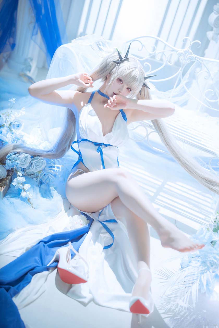 w百合欧皇子w 微博coser丝袜美足福利写真图集合集下载