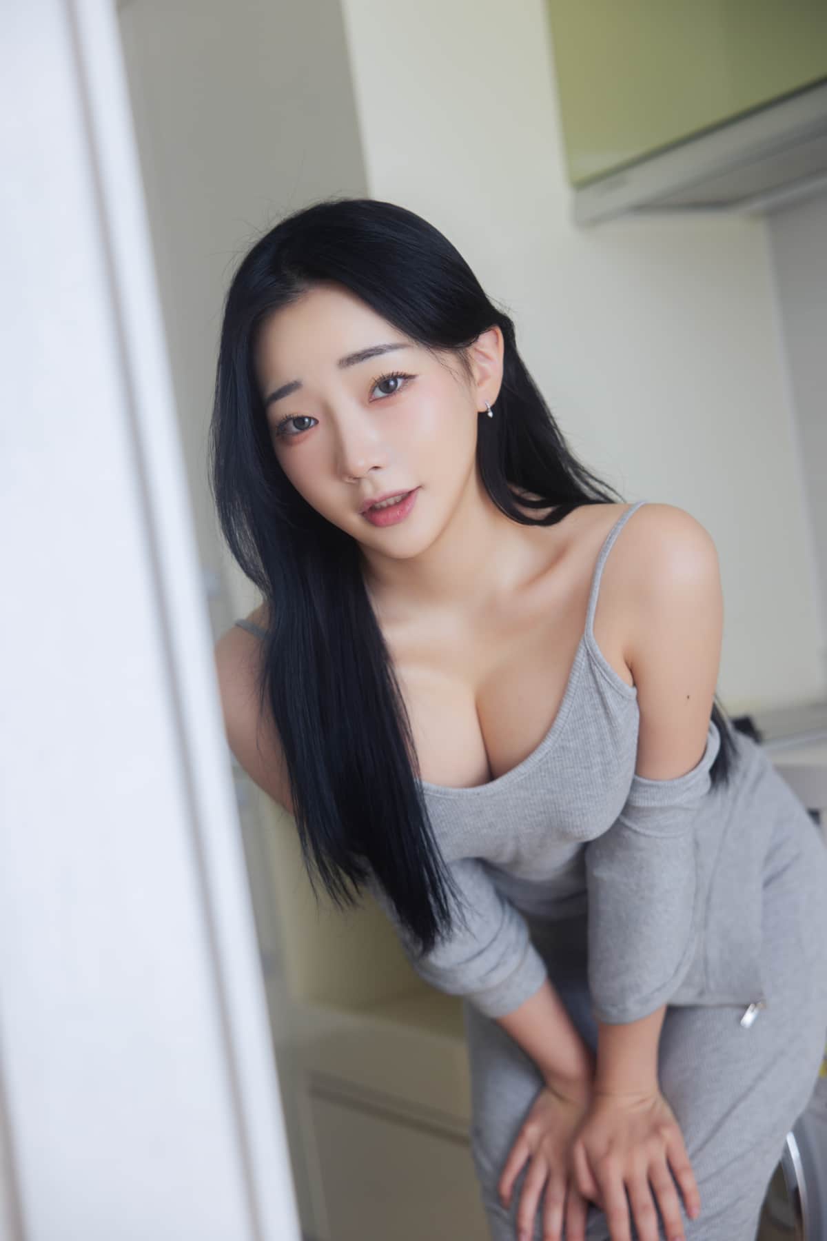 SWEETBOX 韩国机构cos制服诱惑写真图包合集下载