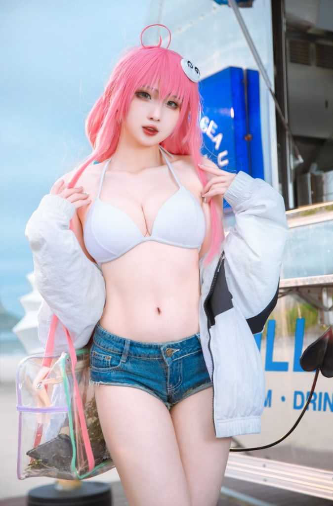 瓦斯塔亚小龙虾 微博coser制服诱惑写真图片合集下载