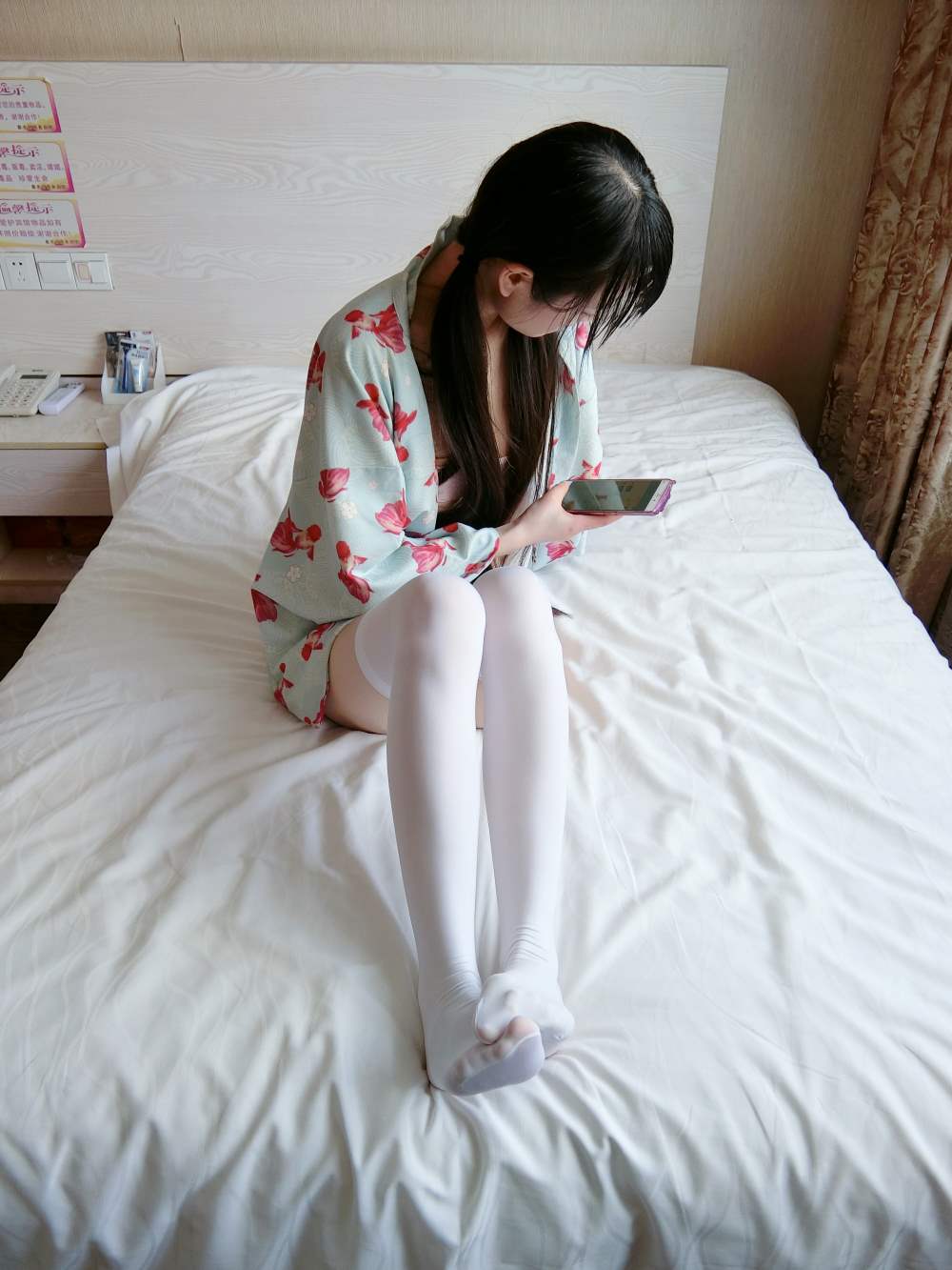 西尔酱 – 白丝美腿福利 最新写真资源合集百度网盘下载 – 26套