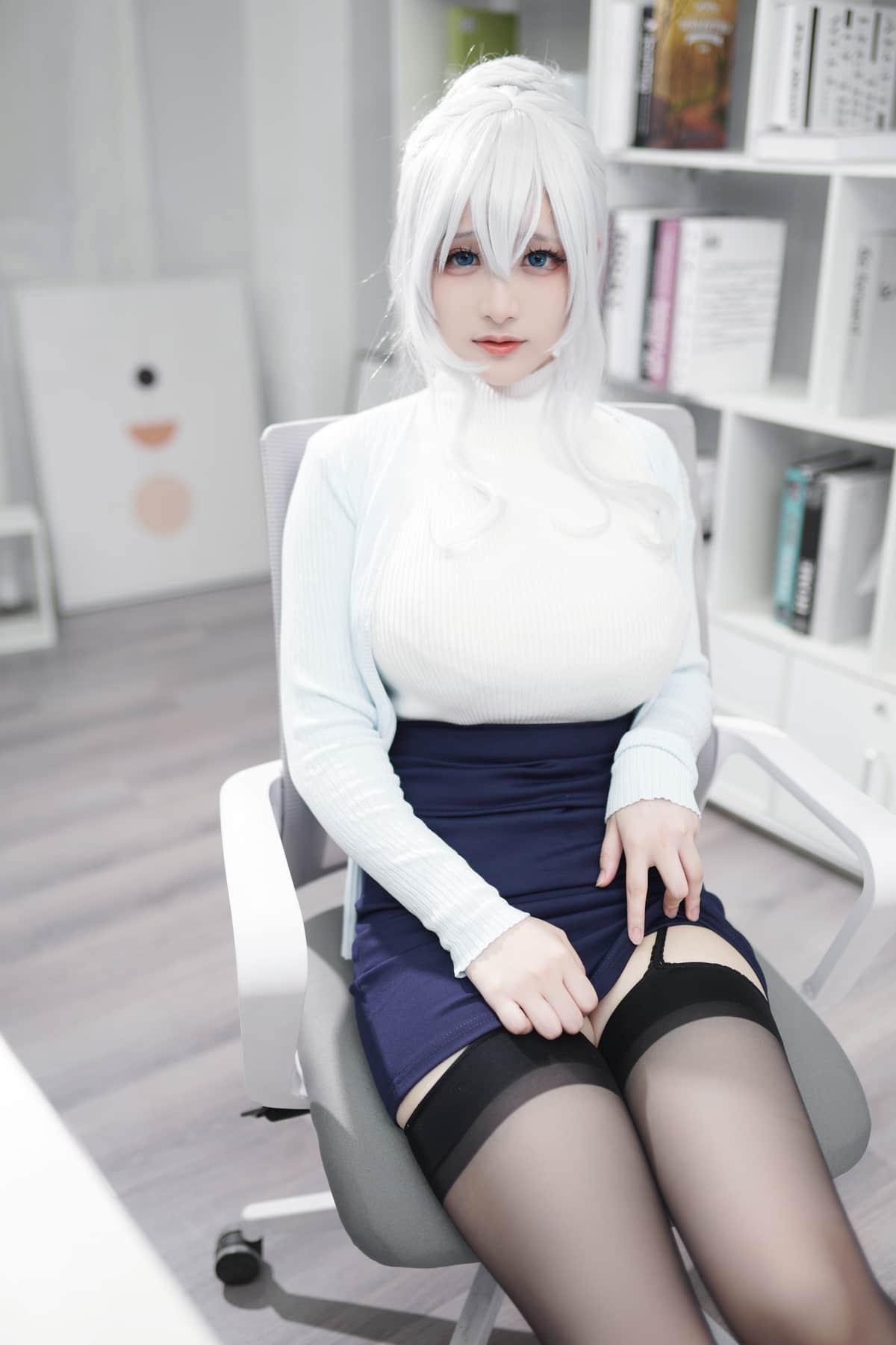 幼愛youmeko Cos巨乳美女写真资源合集下载 21套