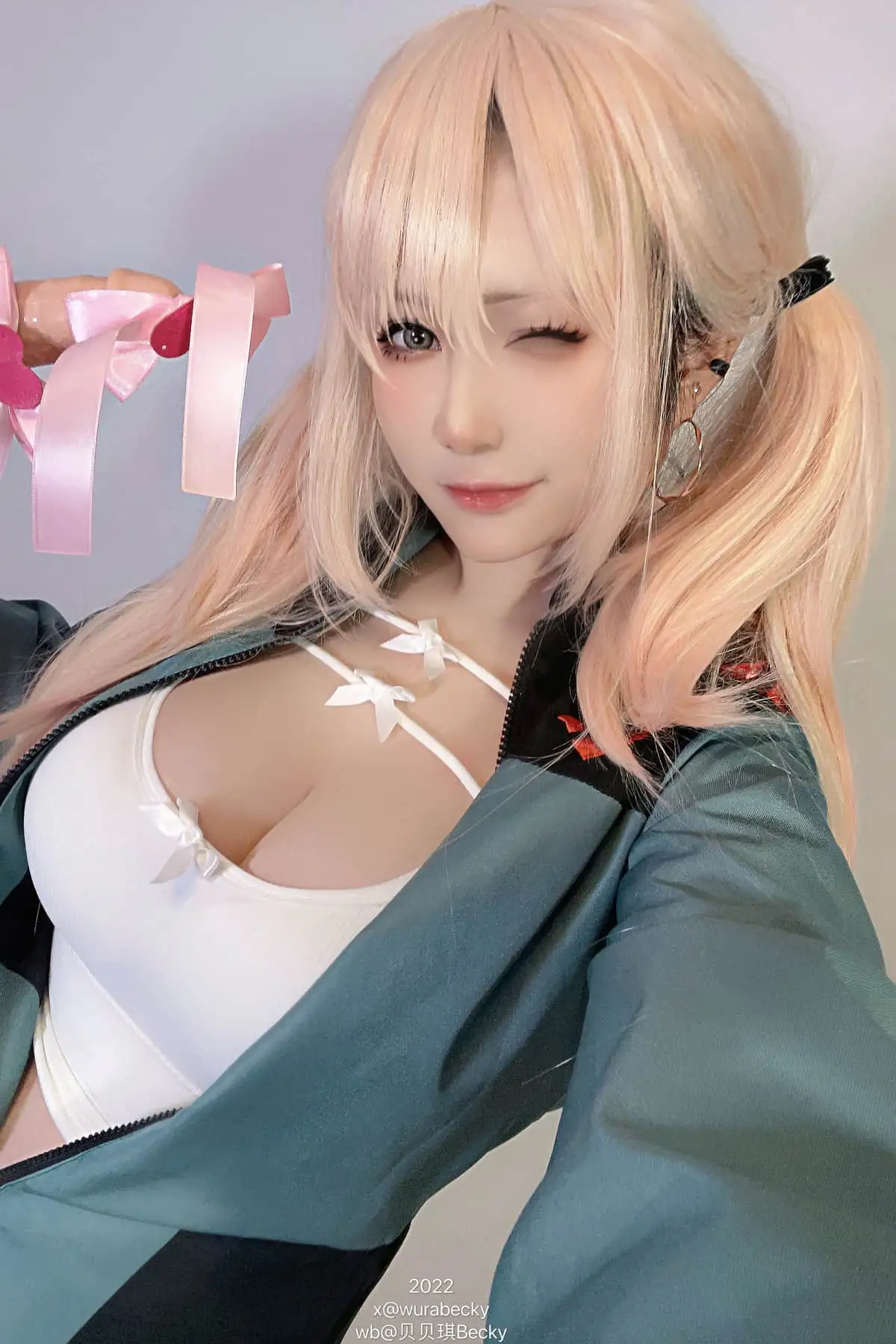 贝贝琪becky cosplay巨乳美女写真图集合集下载