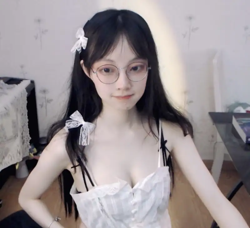 清月已经不困了 舰长福利定制写真图包资源合集下载