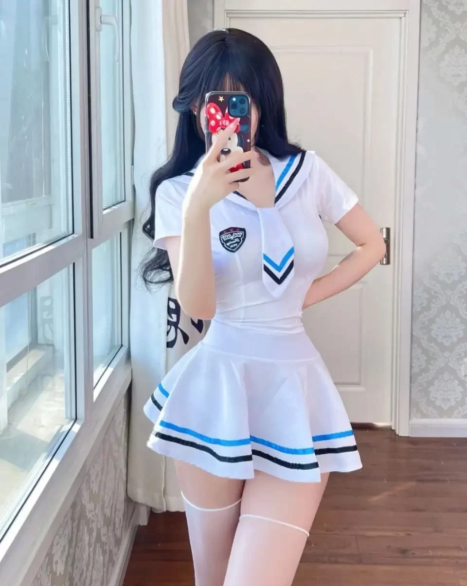 小马漫漫 微密圈白丝美腿福利写真资源合集下载