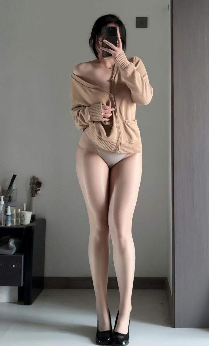 邪花仙 微密圈丝袜美腿福利写真套图合集下载