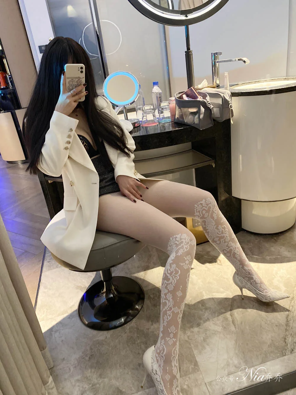 安乔乔 美脚博主写真作品合集
