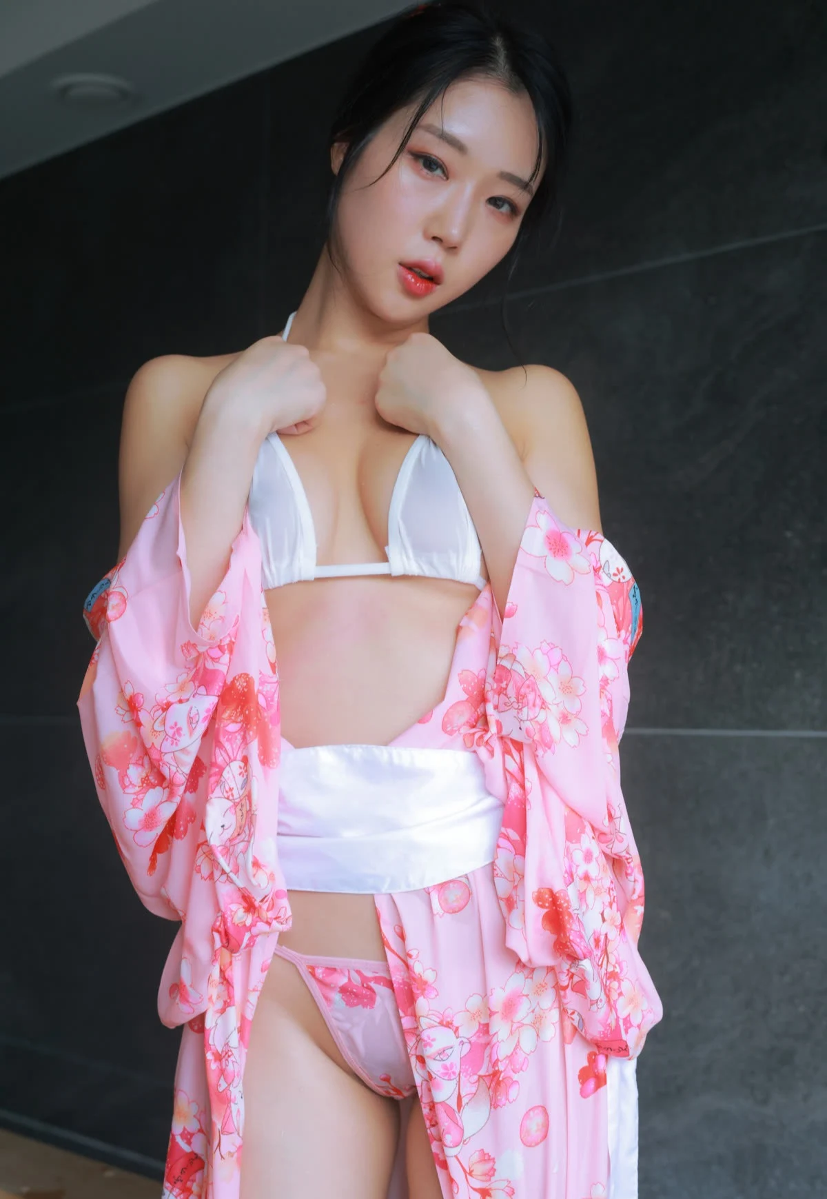 CoCo 韩国模特高清性感美图写真合集下载