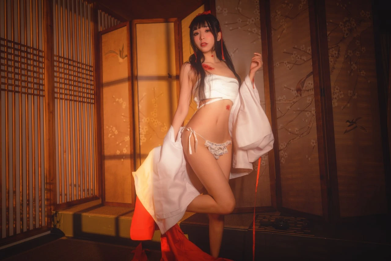 特软儿Sona Cosplay私房写真资源合集下载