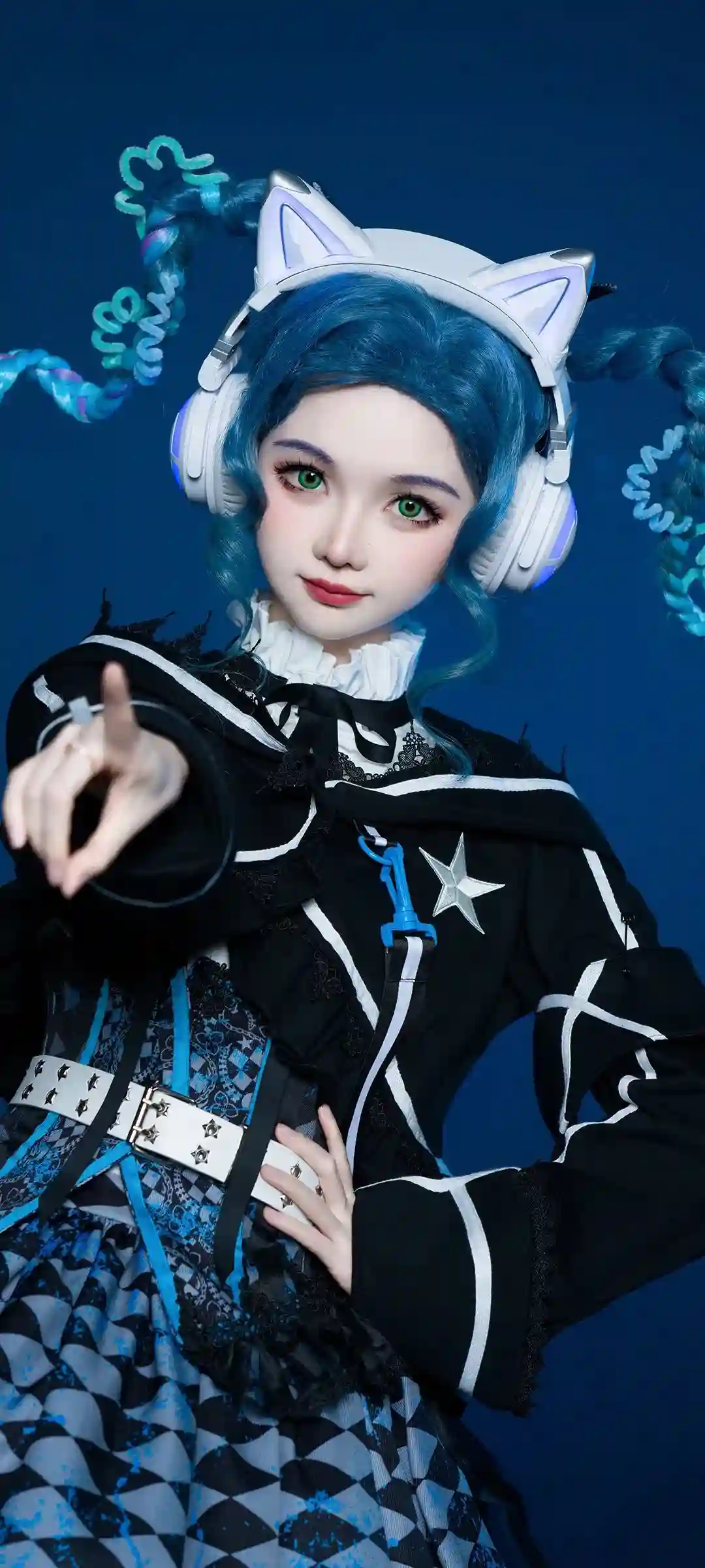 英雄联盟美女海景雪景银杏叶手机壁纸展示