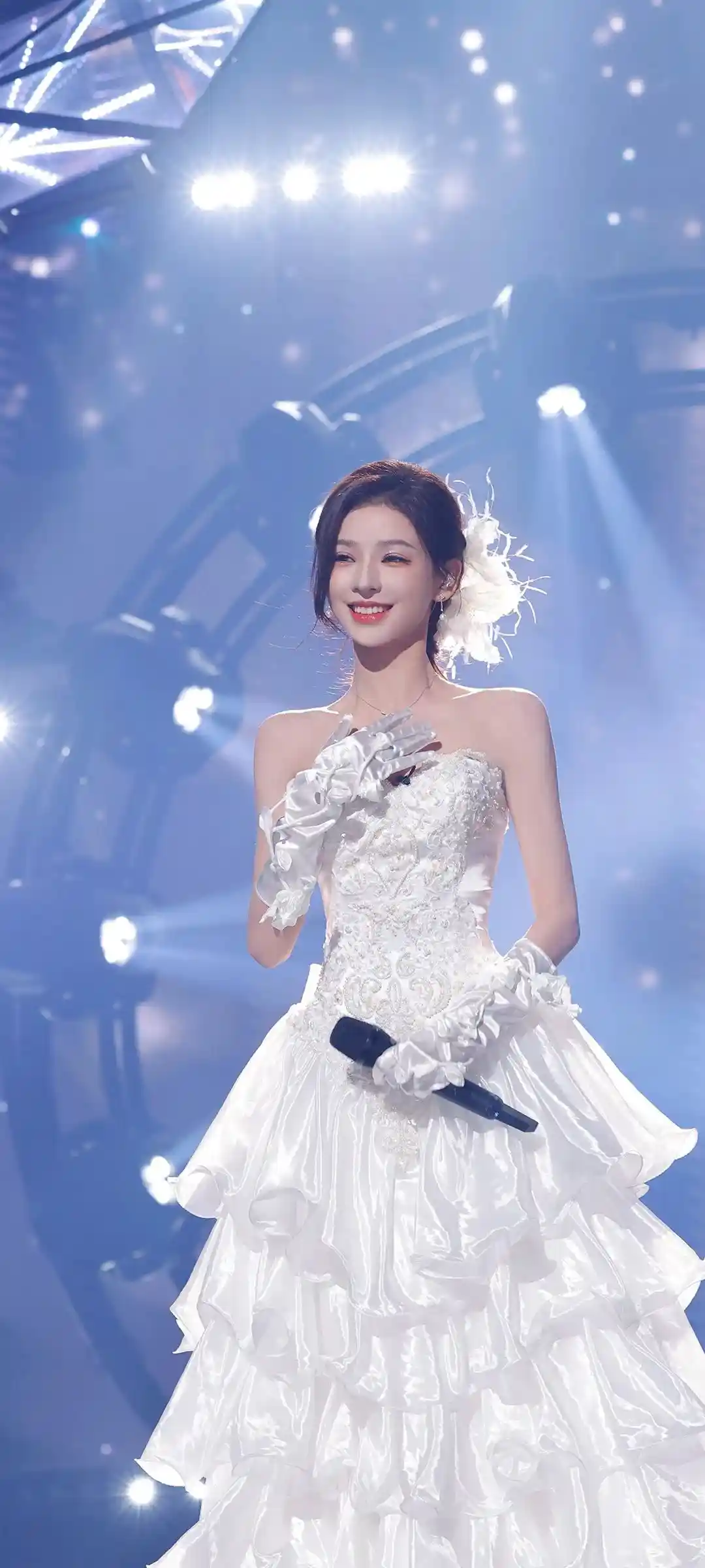 张予曦人物气质手机壁纸设计