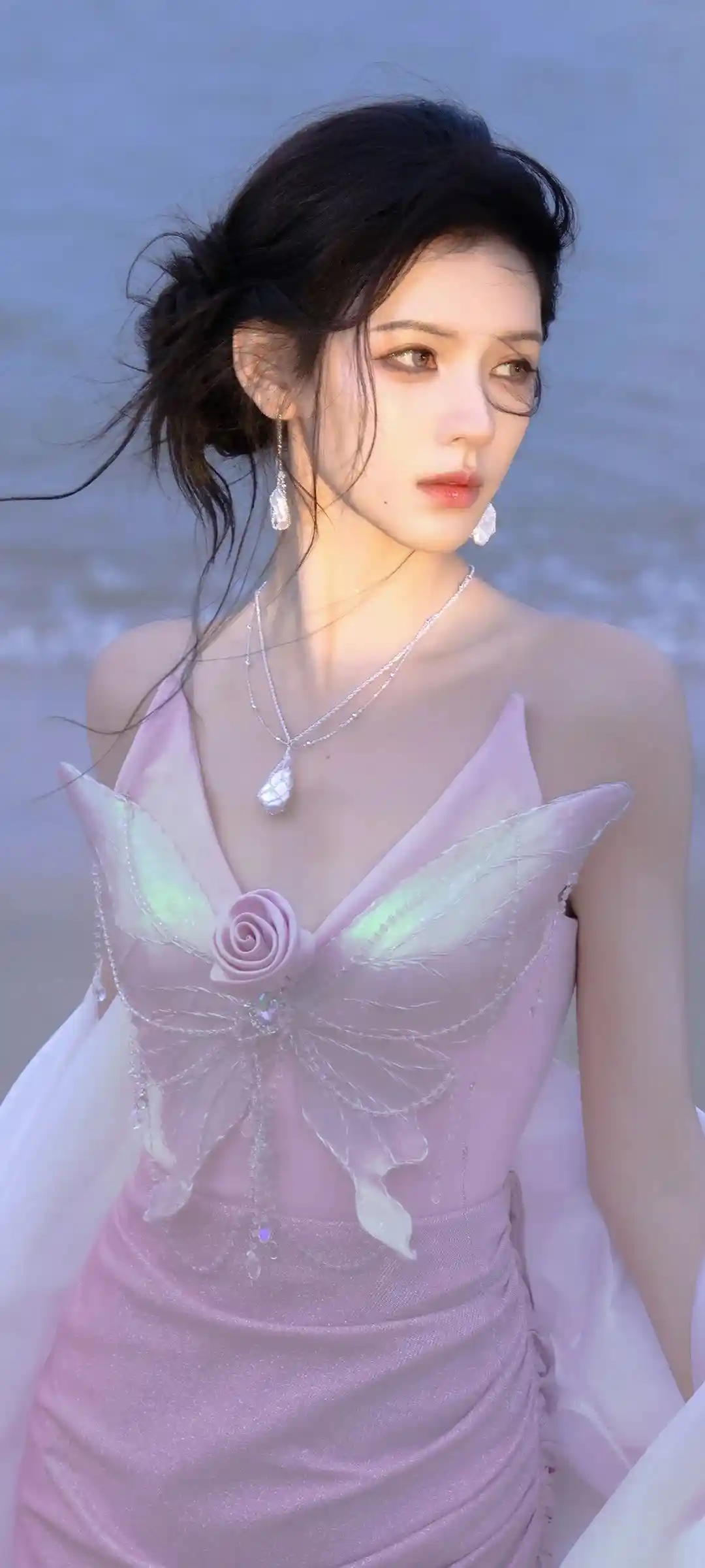 张予曦人物气质手机壁纸设计 张予曦人物气质手机壁纸设计