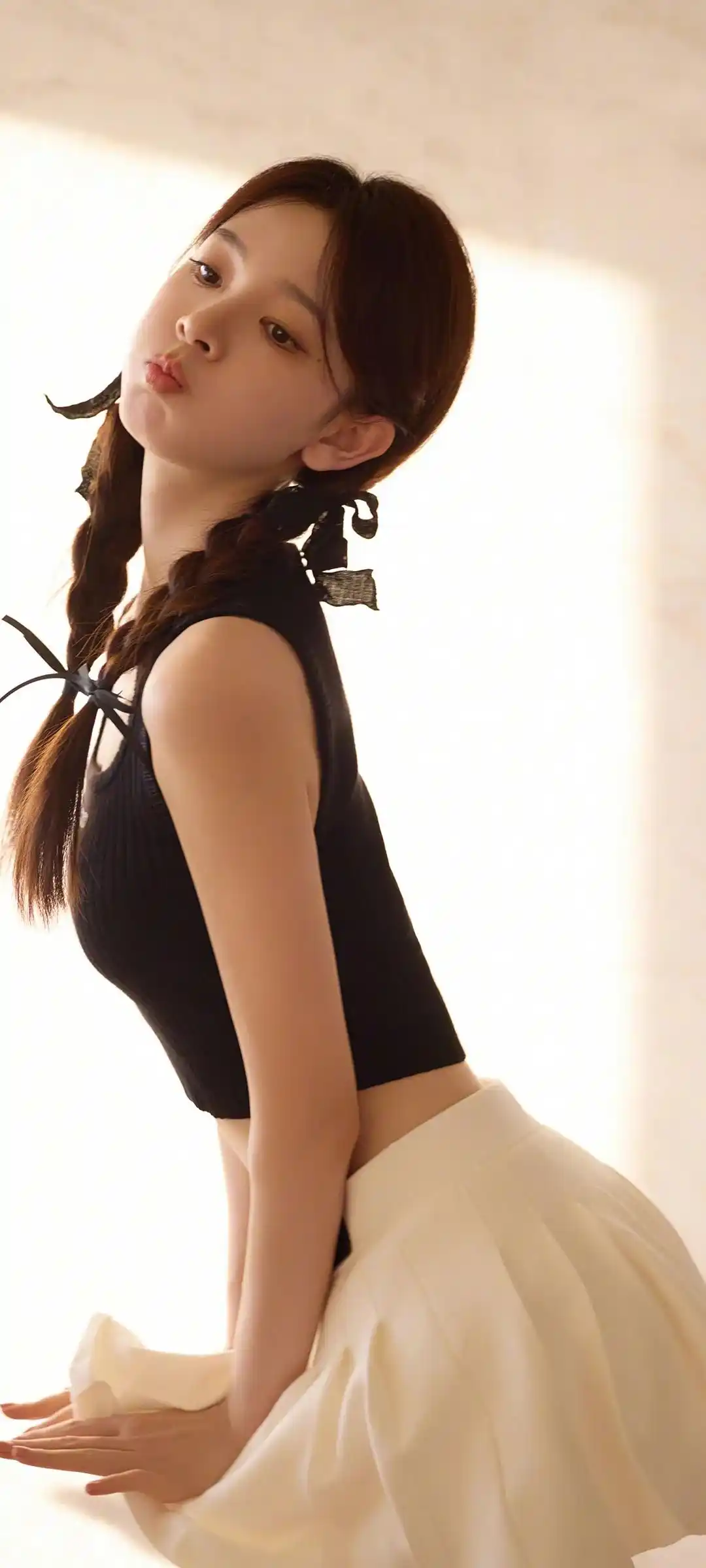 陈瑶动漫风格与新年汽车手机壁纸设计