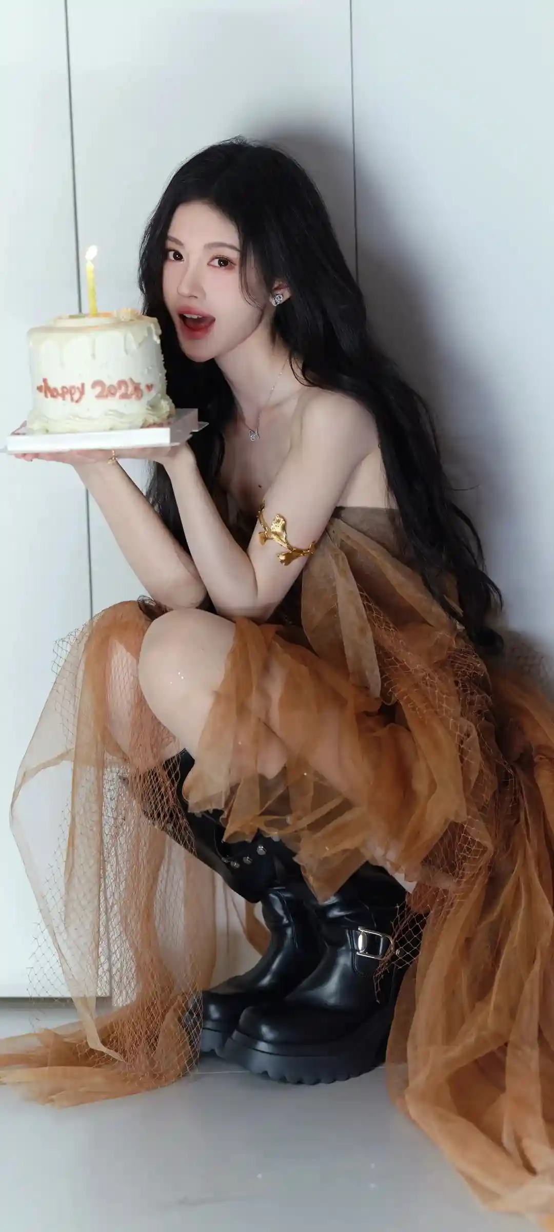 鞠婧祎清新风格手机壁纸设计