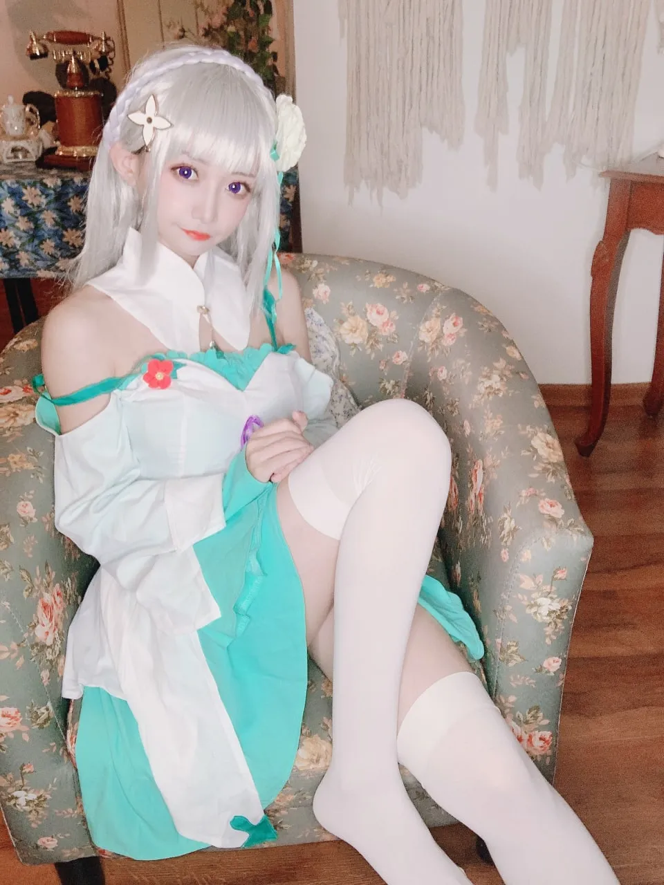 神本无尾 Cosplay写真资源合集下载
