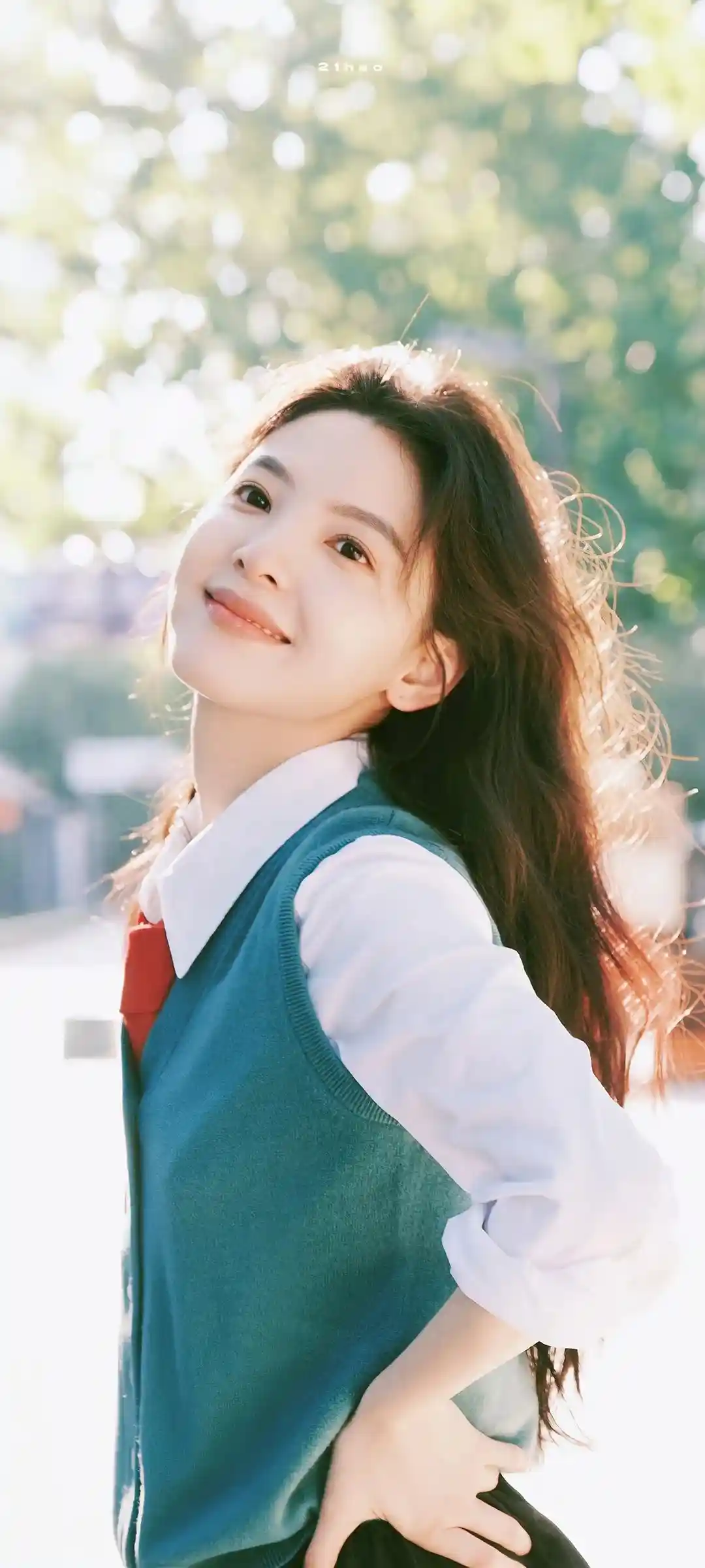 章若楠清新风格手机壁纸