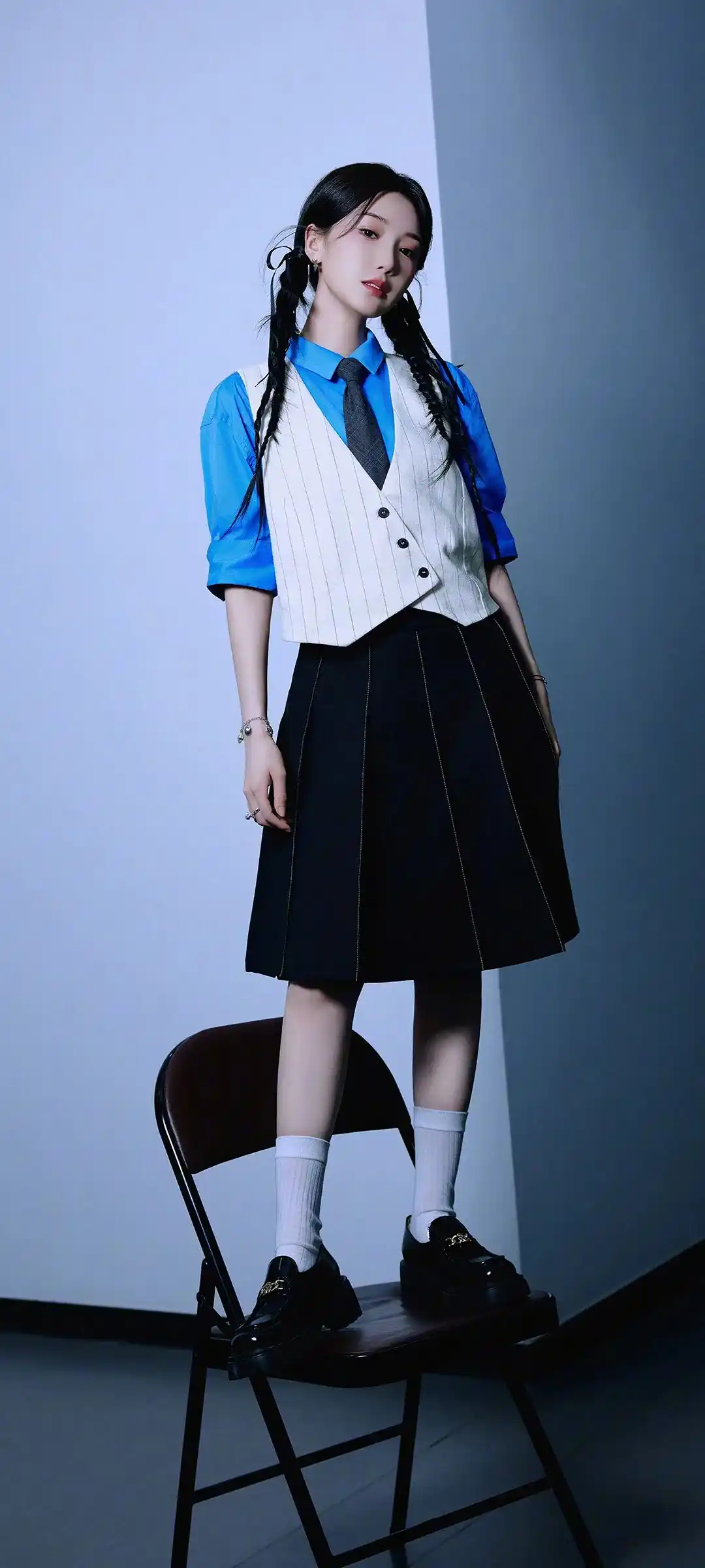 风景融合人物全面屏壁纸