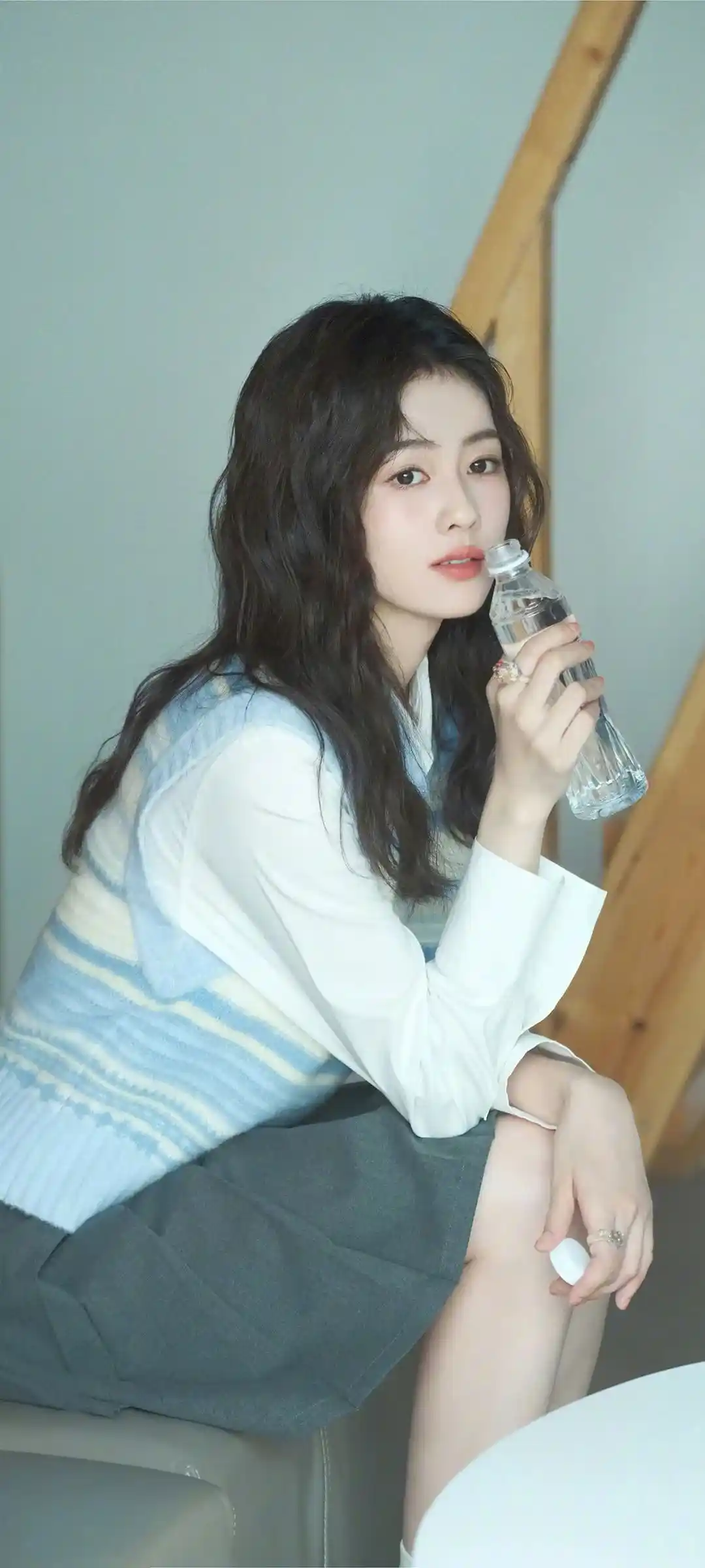 白鹿主题手机壁纸优雅光影展示